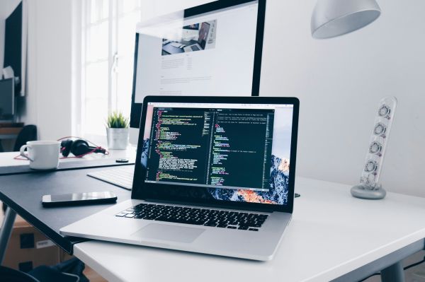 Pourquoi choisir une agence web locale a Tours